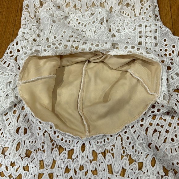 Superdown Tina White Dress - Picture 4 of 6